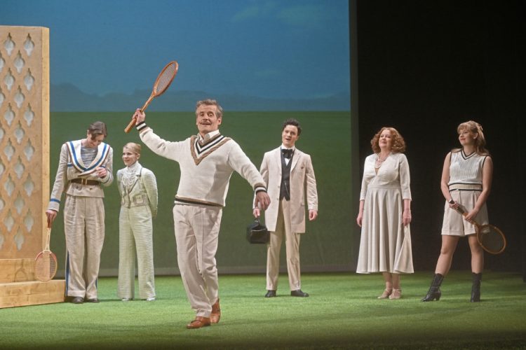Theater-DasWeiteLand_Tennis-Jochen-Klenk