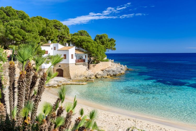 ltur_Mallorca 28.03_Adobe_stock